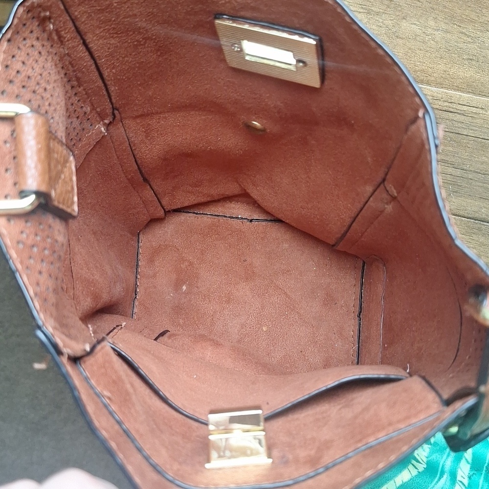 Steve Madden Brown Crossbody Bucket Bag - Picture 13 of 15
